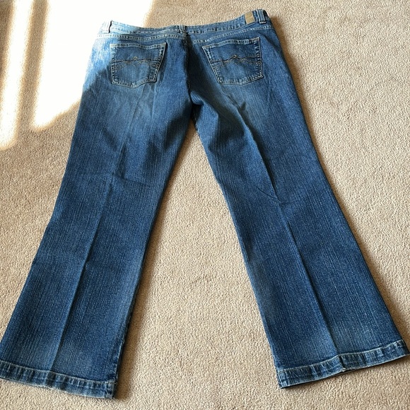 Maurice’s Sophie Boot distressed women’s bluejeans, sz. 15/16 Short!  Like new! - Picture 7 of 7